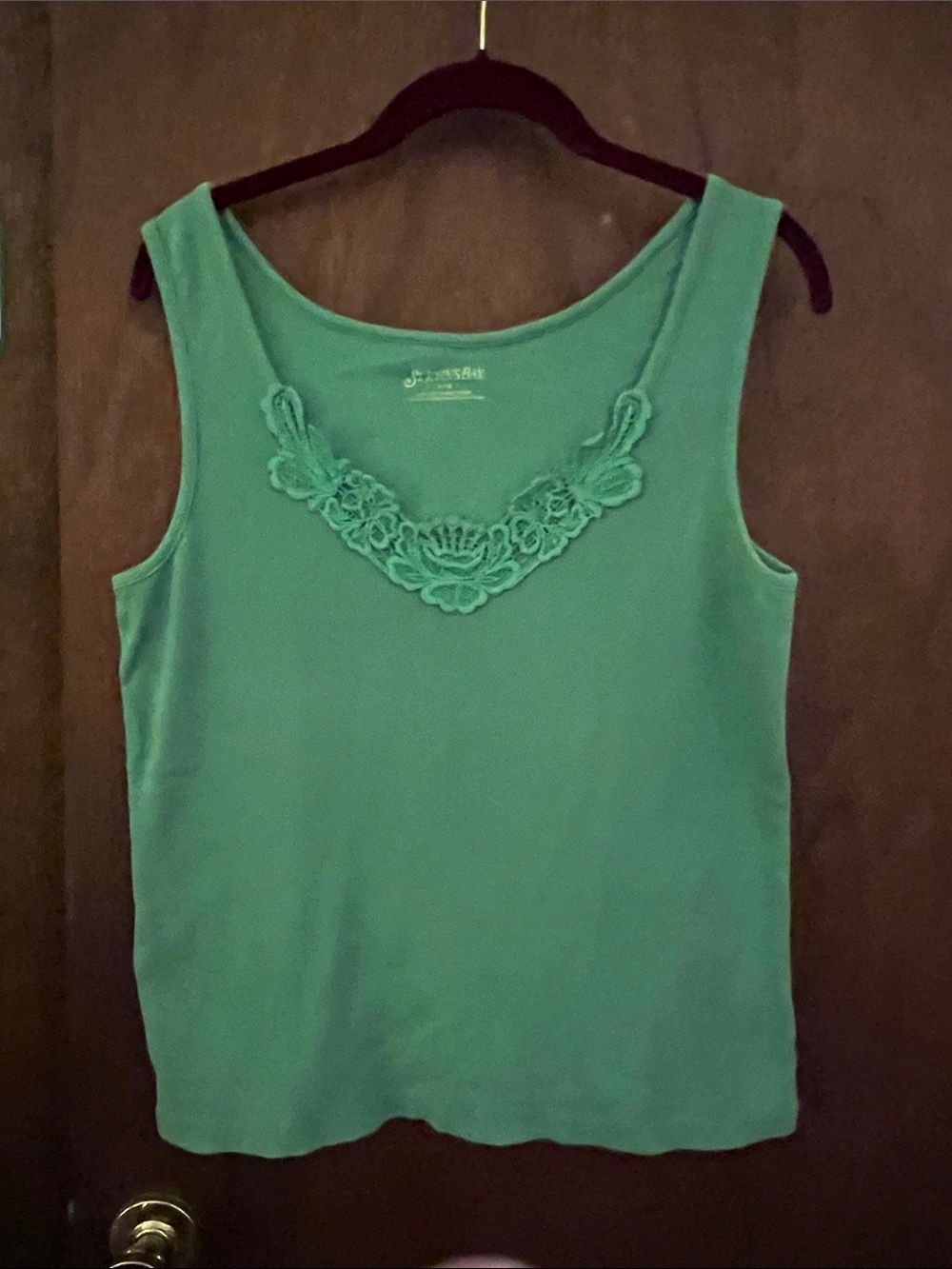 St. John's bay green tee shirt 100% tank top lace front